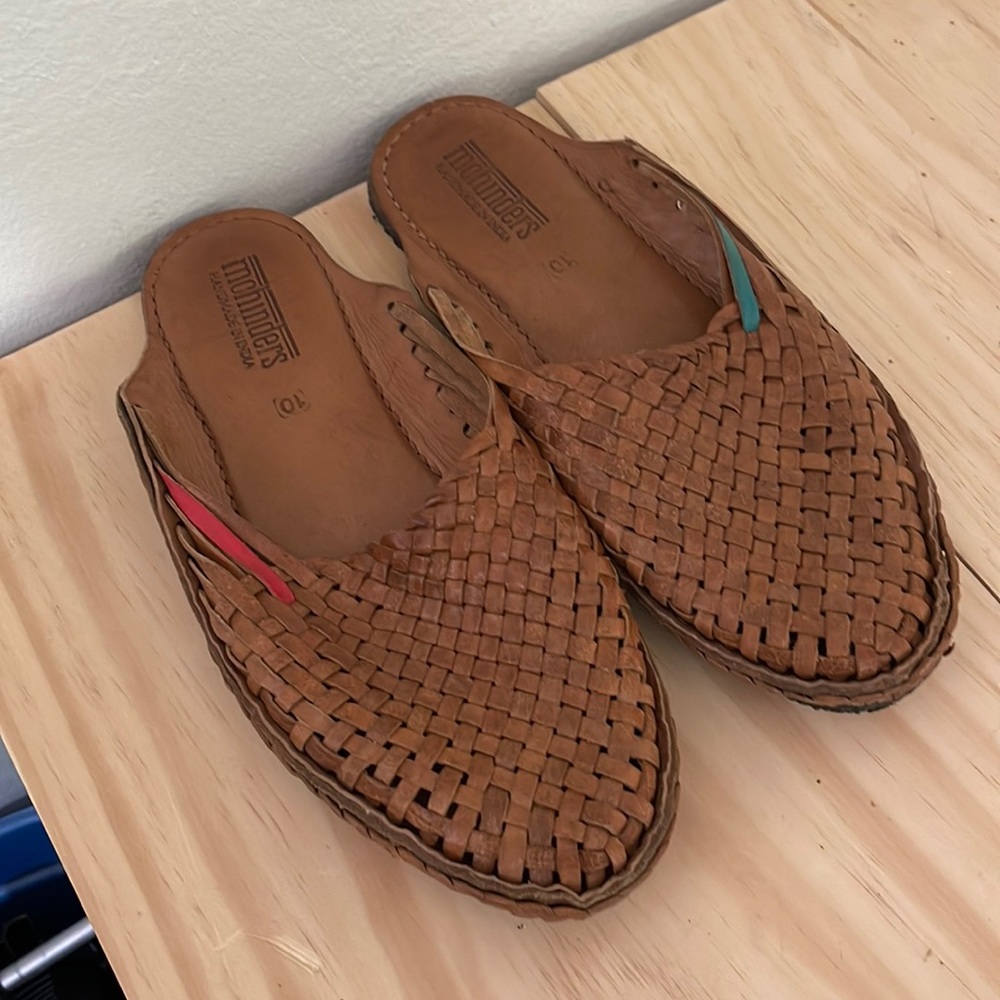 Mohinders size 10 brown slip ons